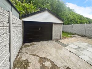 Garage- click for photo gallery